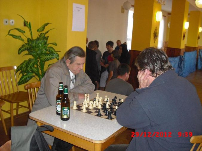 10 ročník ve stolním tenisu a šachy 016