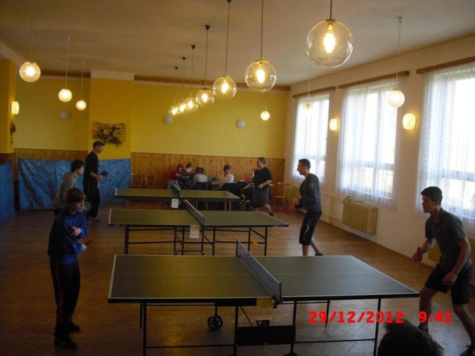 10 ročník ve stolním tenisu a šachy 018
