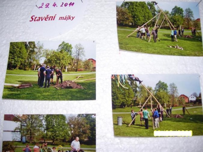 Stavění máje.jpg1